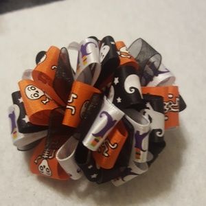 Large puff hair bow halloween style
